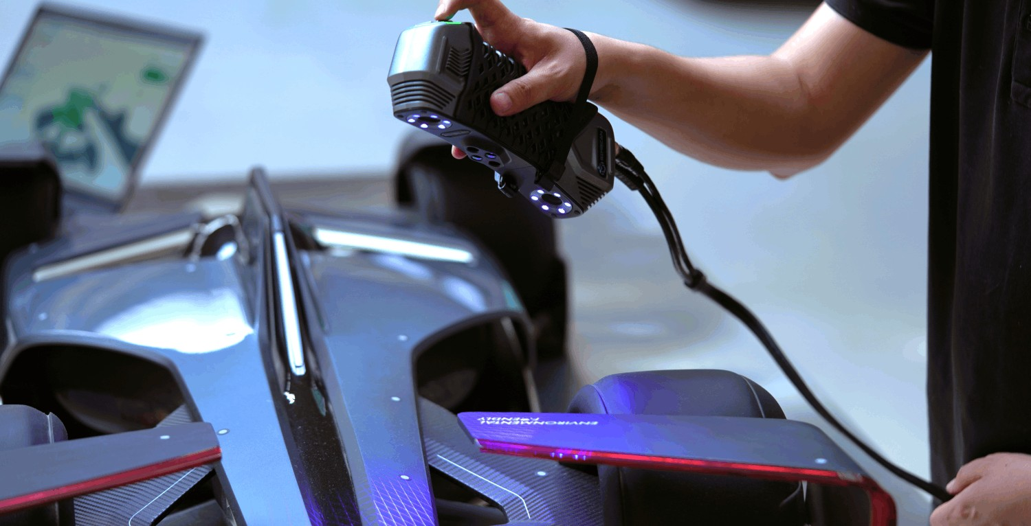 SIMSCAN 30 Gen2 – fast 3D scanning of automotive components for design and quality control.